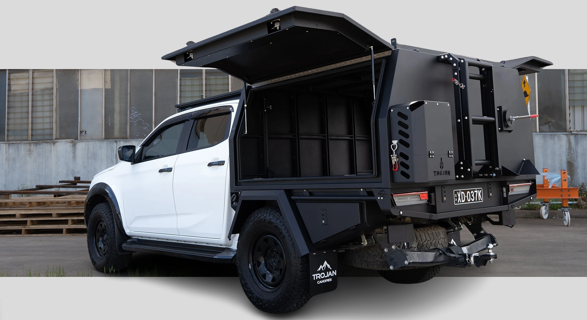 Fleet Service Body Mounted on DMax